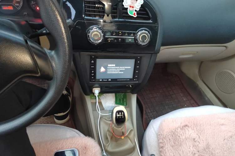 Used Soueast V3 Lingyue 2011 Revised Version 1.5L Manual – Style Edition Audio And AC Panel