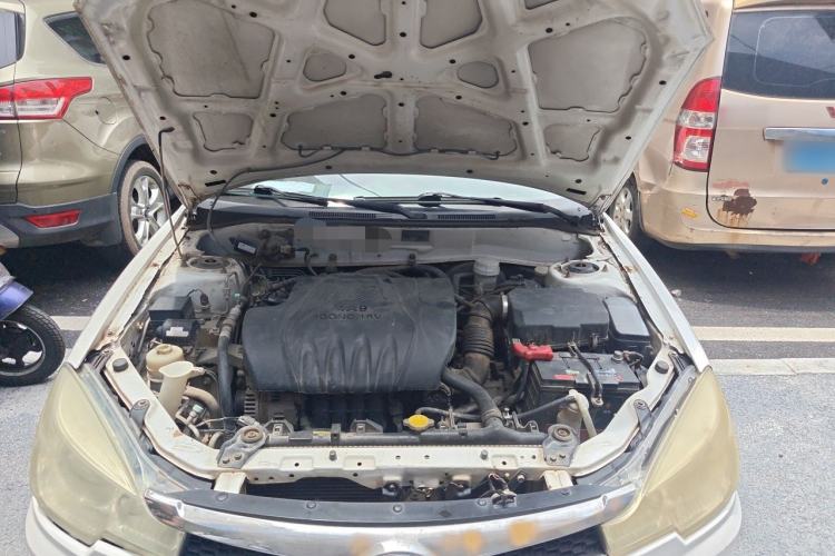 Used Soueast V3 Lingyue 2011 1.5L Manual Deluxe Edition Engine Bay