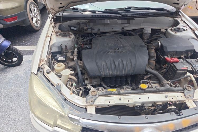 Used Soueast V3 Lingyue 2011 1.5L Manual Deluxe Edition Engine Bay Right
