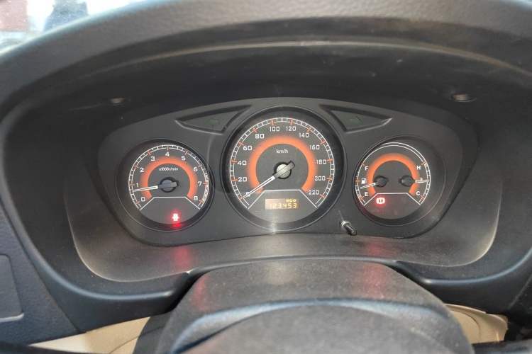 Used Soueast V3 Lingyue 2011 Revised Version 1.5L Manual – Style Edition Instrument Cluster