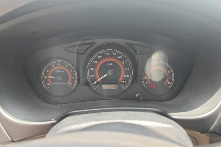 Used Soueast V3 Lingyue 2011 1.5L Manual Deluxe Edition Instrument Cluster