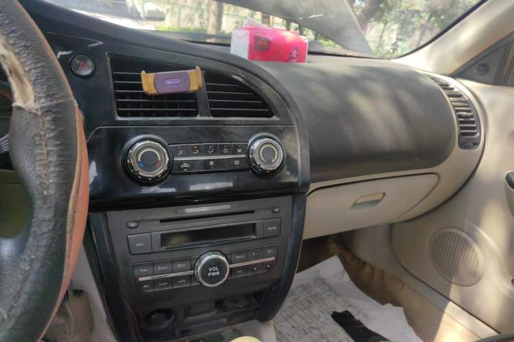 Used Soueast V3 Lingyue 2012 1.5L Manual Happiness Edition Audio And AC Panel