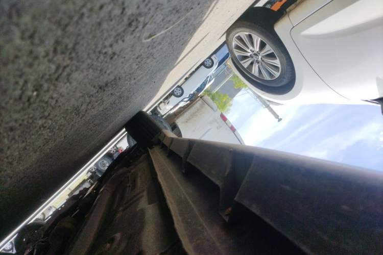 Used Soueast V3 Lingyue 2012 Revised Version 1.5L Manual Flagship Edition Chassis Rear Left