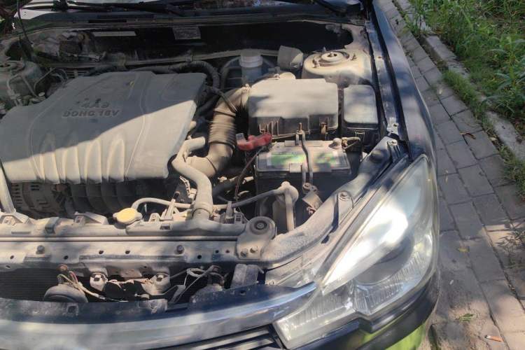 Used Soueast V3 Lingyue 2012 1.5L Manual Happiness Edition Engine Bay Left
