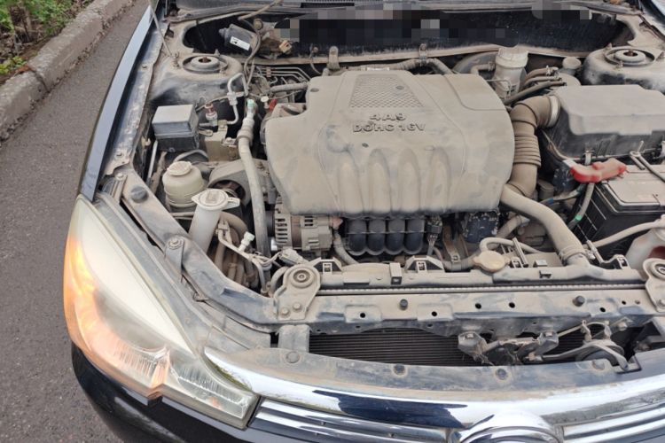 Used Soueast V3 Lingyue 2012 Revised Version 1.5L Manual Comfort Edition Engine Bay Right
