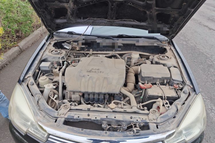 Used Soueast V3 Lingyue 2012 Revised Version 1.5L Manual Comfort Edition Engine Bay