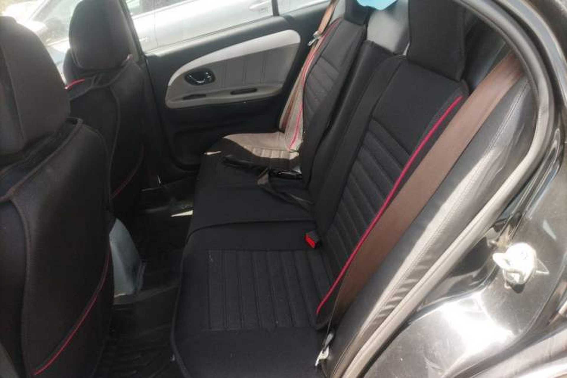 Used Soueast V3 Lingyue 2012 Revised Version 1.5L Manual Flagship Edition Left Rear Seat