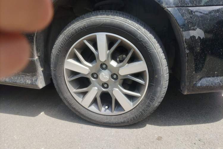 Used Soueast V3 Lingyue 2012 Revised Version 1.5L Manual Flagship Edition Right Front Wheel Hub