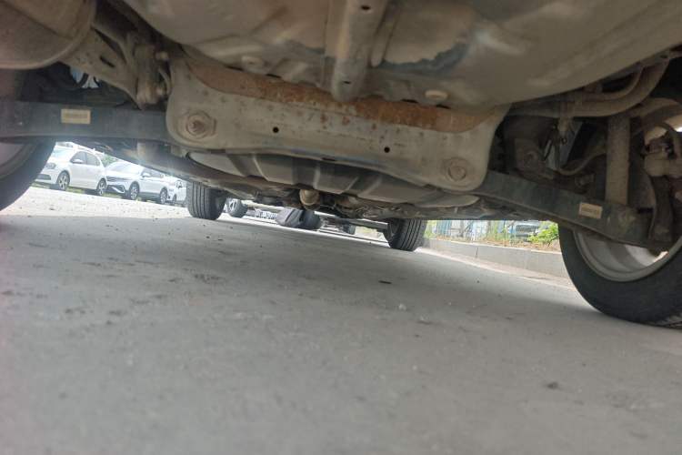 Used Soueast V3 Lingyue 2012 1.5L Manual Happiness Edition Chassis Rear