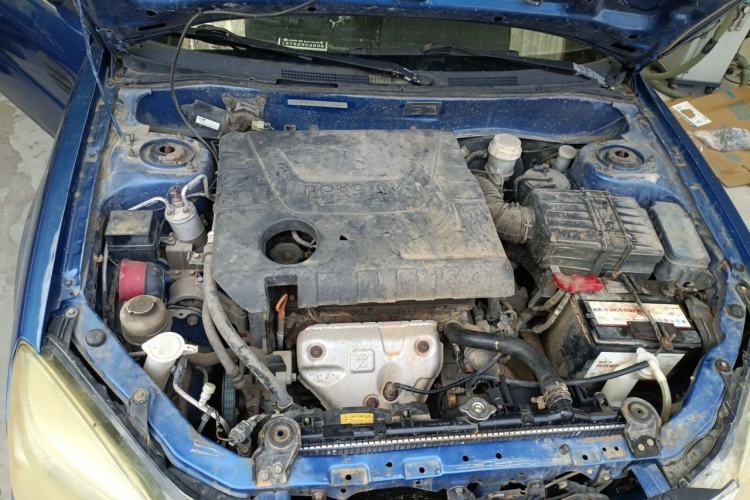 Used Soueast V3 Lingyue 2012 1.5L Manual New Happiness Edition Engine Bay