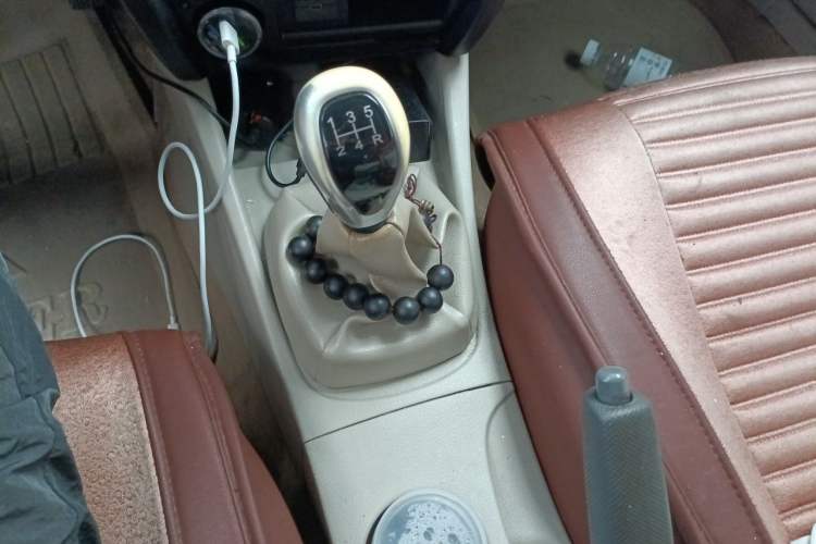 Used Soueast V3 Lingyue 2012 1.5L Manual New Happiness Edition Gear Lever