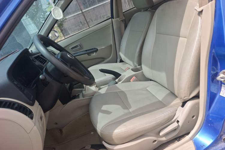 Used Soueast V3 Lingyue 2012 1.5L Manual Happiness Edition Left Front Seat