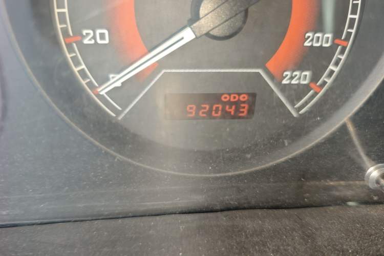 Used Soueast V3 Lingyue 2012 1.5L Manual Happiness Edition Odometer Close Up