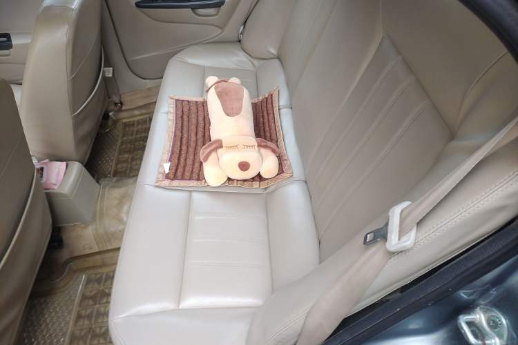 Used Soueast V3 Lingyue 2012 1.5L Manual Luxury Edition Left Rear Seat