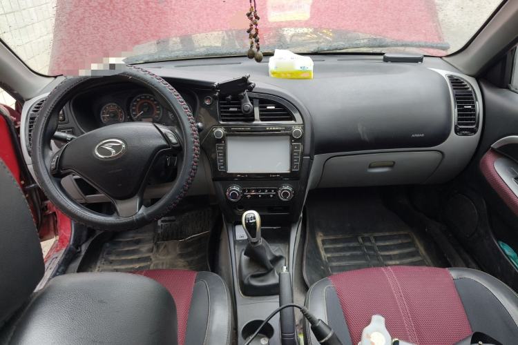 Used Soueast V3 Lingyue 2012 Revised Version 1.5L Manual – Style Edition Center Console
