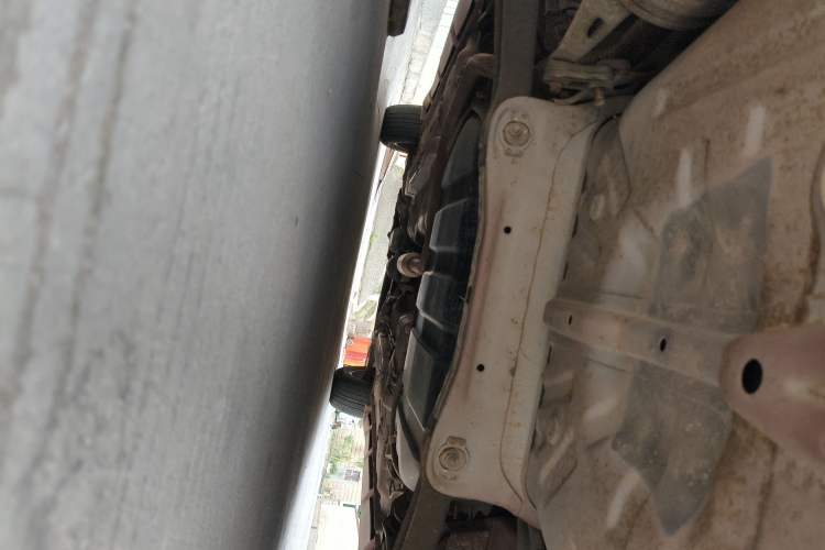 Used Soueast V3 Lingyue 2012 Revised Version 1.5L Manual – Style Edition Chassis Rear