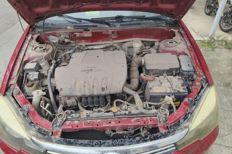 Used Soueast V3 Lingyue 2012 Revised Version 1.5L Manual – Style Edition Engine Bay