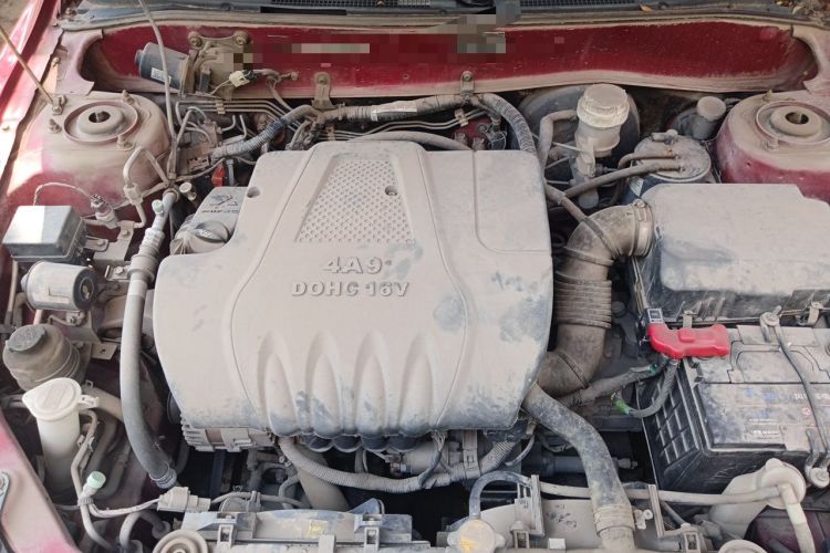 Used Soueast V3 Lingyue 2012 1.5L Manual Flagship Edition Engine Bay