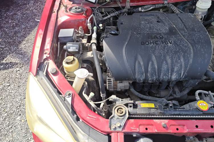 Used Soueast V3 Lingyue 2012 1.5L Manual Luxury Style Edition Engine Bay Right
