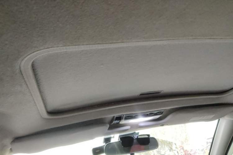 Used Soueast V3 Lingyue 2012 Revised Version 1.5L Manual – Style Edition Headliner