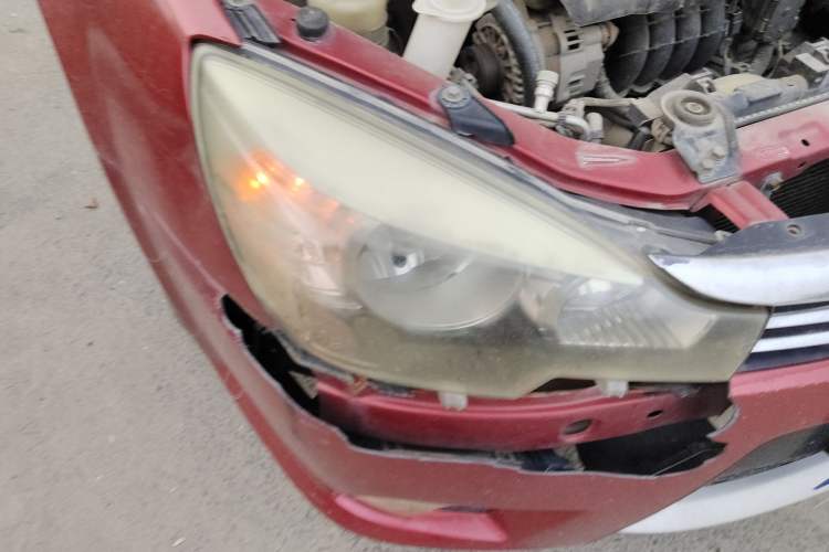 Used Soueast V3 Lingyue 2012 Revised Version 1.5L Manual – Style Edition Right Front Headlight