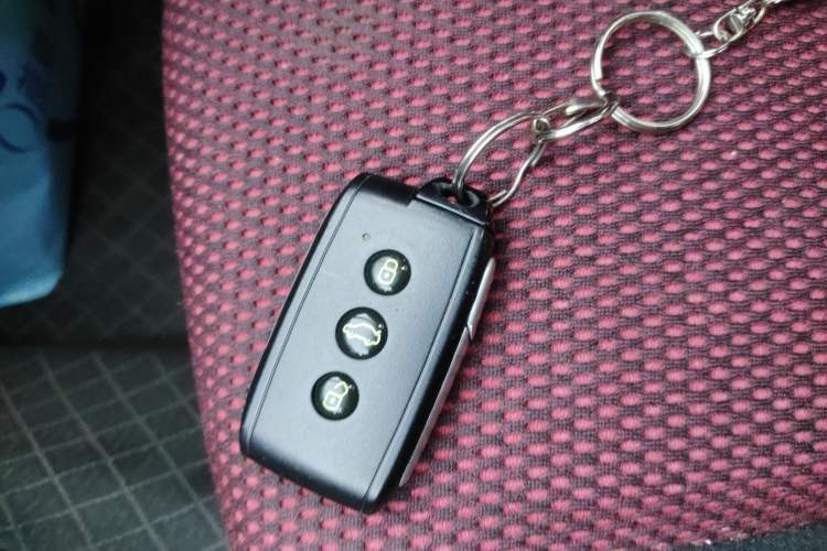 Used Soueast V3 Lingyue 2012 Revised Version 1.5L Manual – Style Edition Vehicle Key