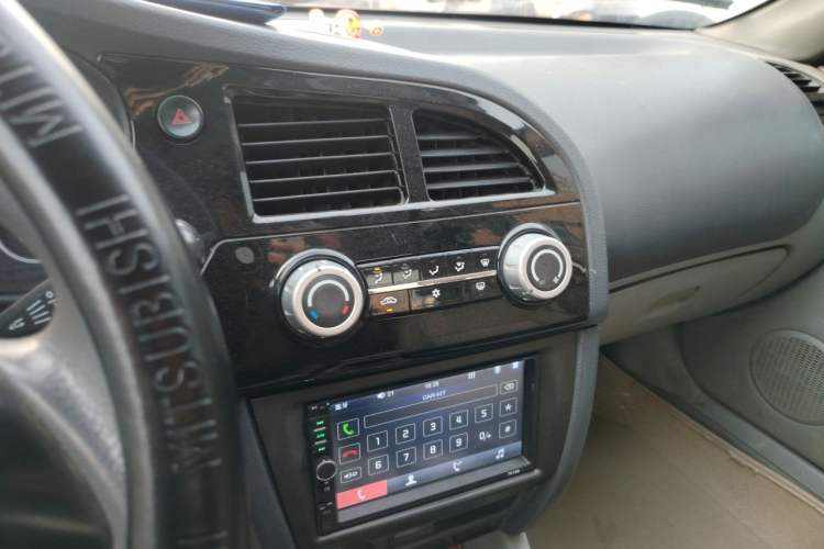 Used Soueast V3 Lingyue 2012 1.5L Manual New Happiness Edition Audio And AC Panel
