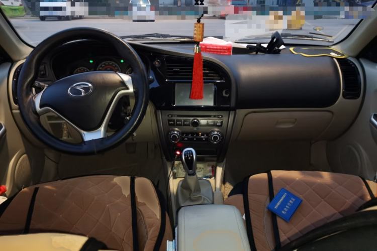 Used Soueast V3 Lingyue 2012 Revised Version 1.5L Manual – Happiness Edition Center Console