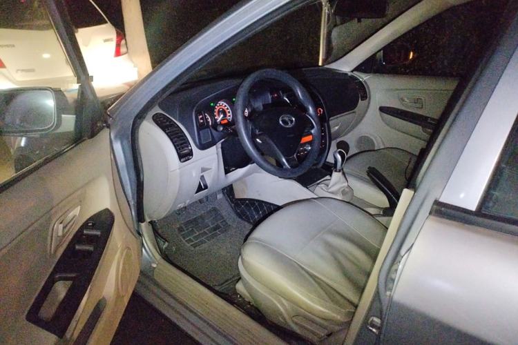 Used Soueast V3 Lingyue 2012 Revised Version 1.5L Manual Luxury Edition Driver Seat