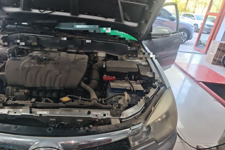 Used Soueast V3 Lingyue 2012 1.5L Manual Comfort Edition Engine Bay Left