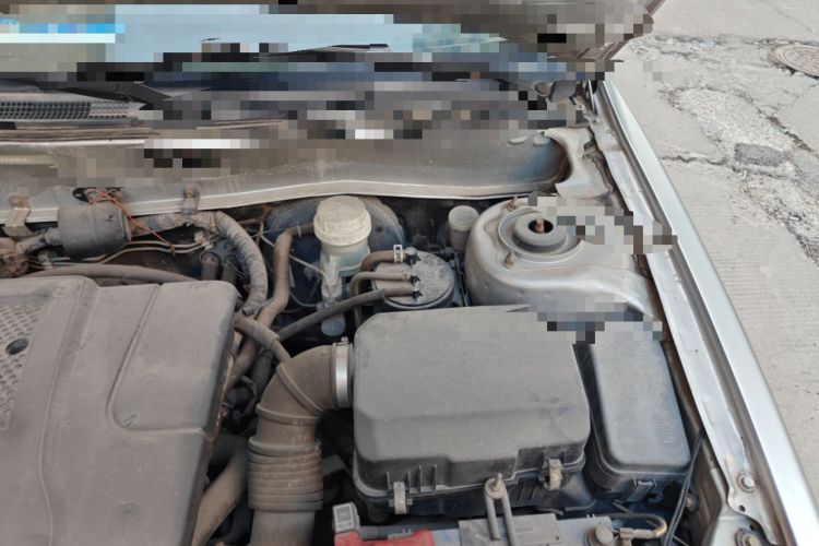 Used Soueast V3 Lingyue 2012 Revised Version 1.5L Manual Comfort Edition Engine Bay Left