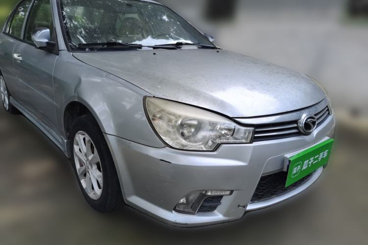 Used Soueast V3 Lingyue 2012 Revised Version 1.5L Manual Flagship Edition Front Right 45 Deg