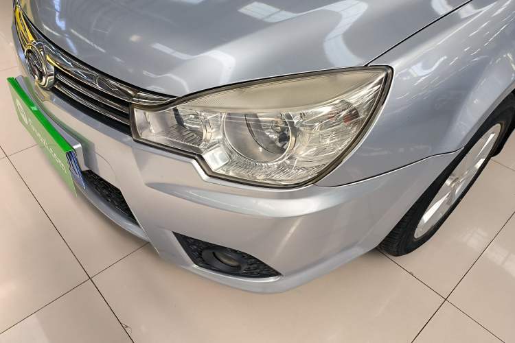 Used Soueast V3 Lingyue 2012 Revised Version 1.5L Manual Luxury Edition Left Front Headlight
