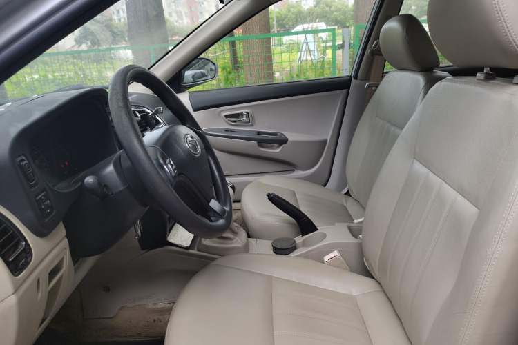 Used Soueast V3 Lingyue 2012 Revised Version 1.5L Manual Flagship Edition Left Front Seat