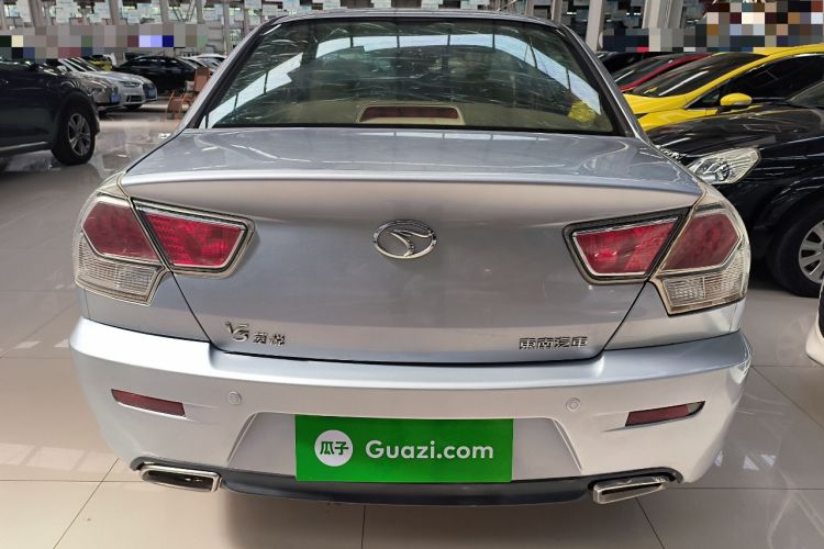 Used Soueast V3 Lingyue 2012 Revised Version 1.5L Manual Luxury Edition Rear