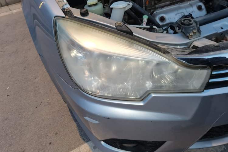 Used Soueast V3 Lingyue 2012 Revised Version 1.5L Manual – Happiness Edition Right Front Headlight