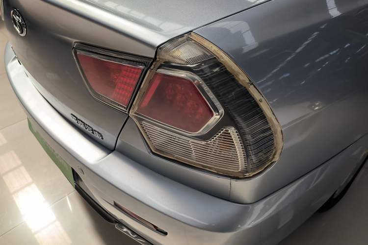 Used Soueast V3 Lingyue 2012 Revised Version 1.5L Manual Luxury Edition Right Rear Taillight