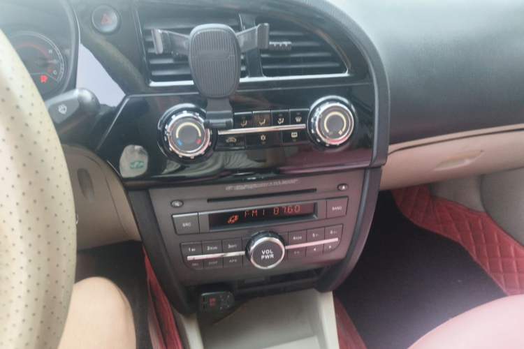 Used Soueast V3 Lingyue 2012 Revised Version 1.5L Manual Comfort Edition Audio And AC Panel
