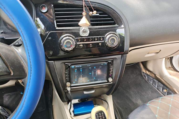 Used Soueast V3 Lingyue 2012 1.5L Manual Comfort Edition Audio And AC Panel