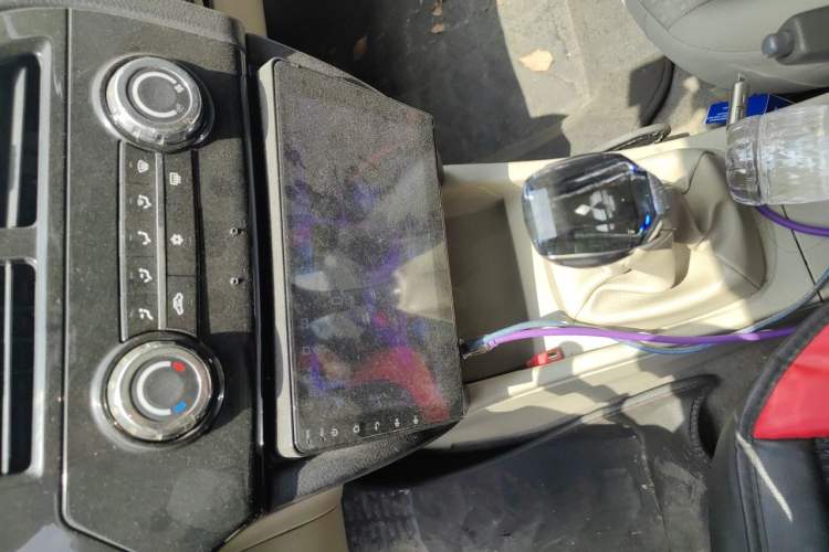 Used Soueast V3 Lingyue 2012 1.5L Manual New Happiness Edition Audio And AC Panel