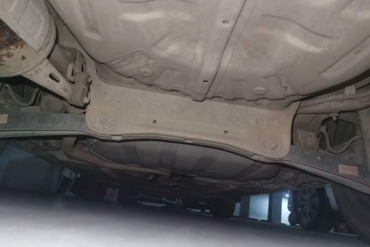 Used Soueast V3 Lingyue 2012 1.5L Manual Happiness Edition Chassis Rear