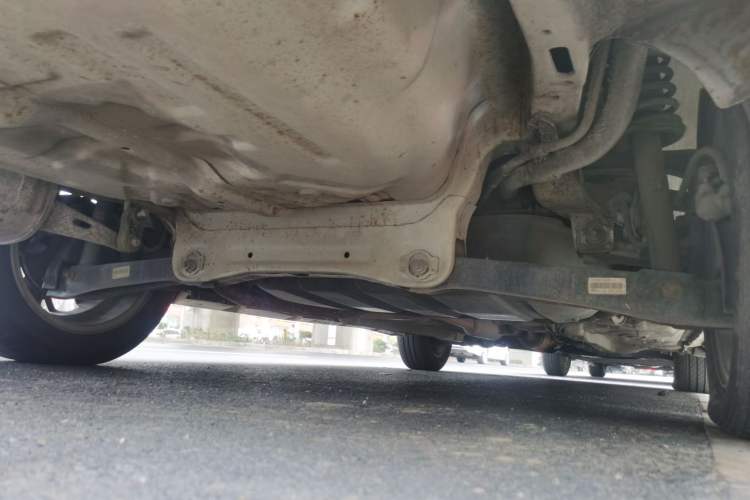 Used Soueast V3 Lingyue 2012 Revised Version 1.5L Manual – Style Edition Chassis Rear Right