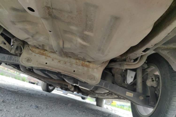 Used Soueast V3 Lingyue 2012 1.5L Manual New Happiness Edition Chassis Rear