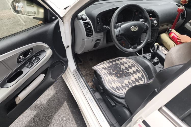 Used Soueast V3 Lingyue 2012 1.5L Manual Comfort Edition Driver Seat