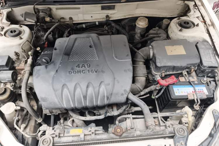 Used Soueast V3 Lingyue 2012 1.5L Manual Comfort Edition Engine Bay