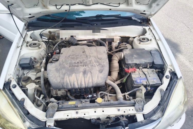 Used Soueast V3 Lingyue 2012 Revised Version 1.5L Manual Comfort Edition Engine Bay