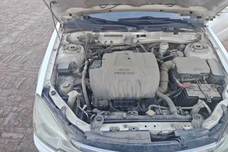 Used Soueast V3 Lingyue 2012 Revised Version 1.5L Manual Comfort Edition Engine Bay Right