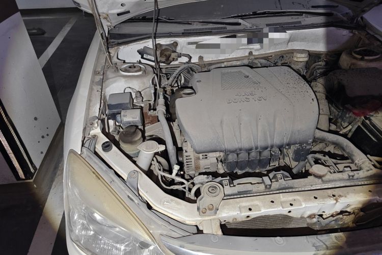 Used Soueast V3 Lingyue 2012 1.5L Manual Comfort Edition Engine Bay Right