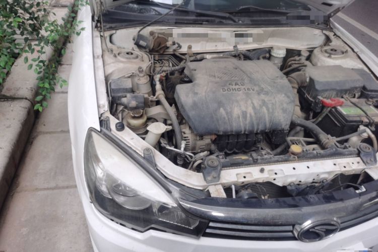 Used Soueast V3 Lingyue 2012 Revised Version 1.5L Manual – Style Edition Engine Bay Right