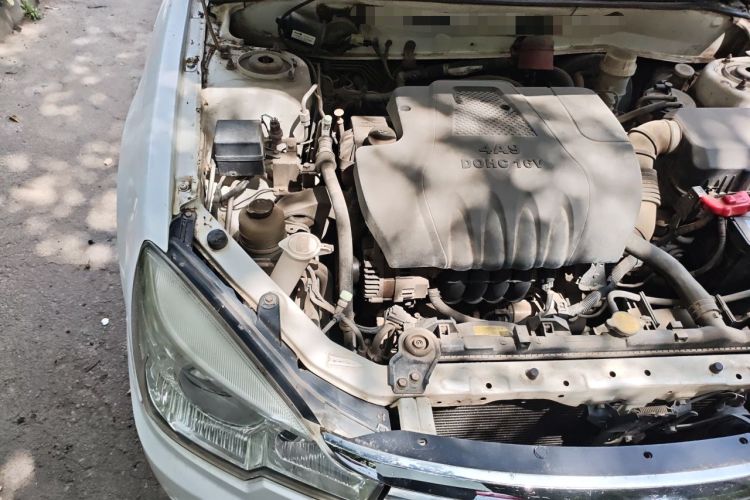 Used Soueast V3 Lingyue 2012 1.5L Manual Comfort Edition Engine Bay Right